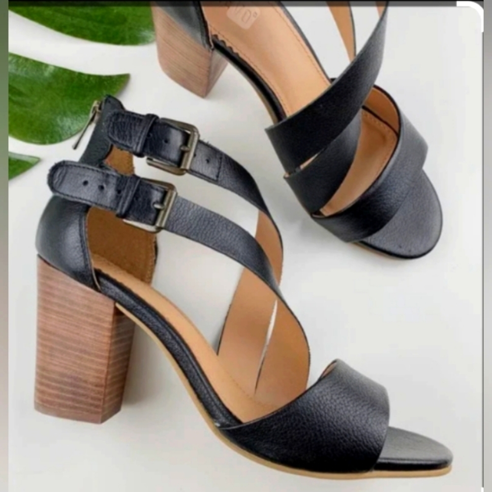 Women's Black Strappy Block Heel Sandals